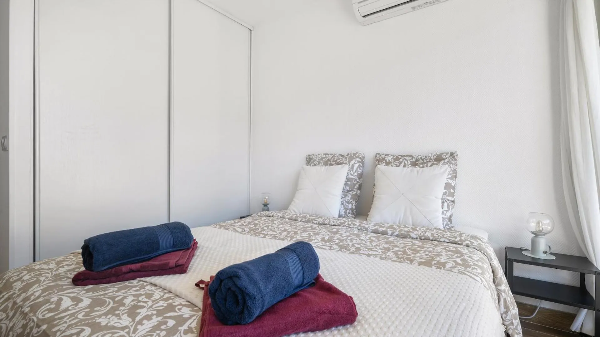 Le Rocamare - Piscine Toit Terrasse - Parking Prive - Terrasse Apartment Menton 0*,  France
