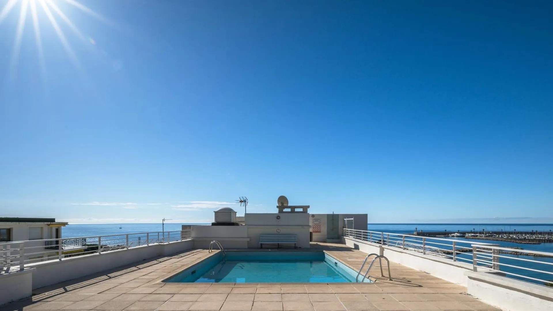 Le Rocamare - Piscine Toit Terrasse - Parking Prive - Terrasse Apartment Menton